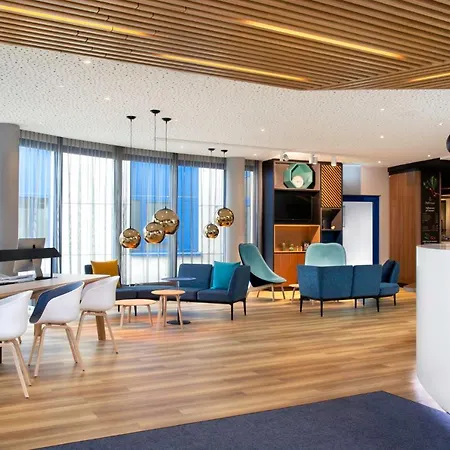 Ξενοδοχείο By Ihg 4*