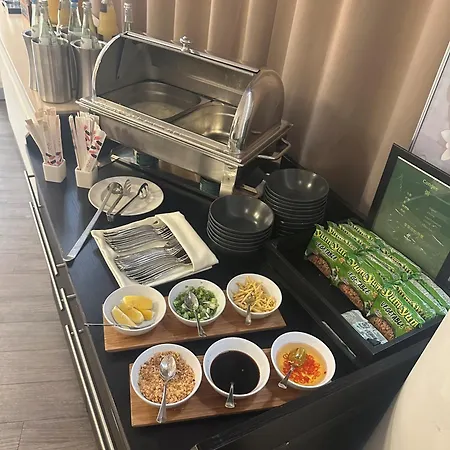 By Ihg