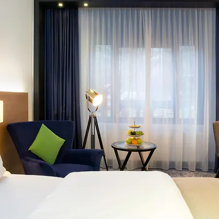 By Ihg
