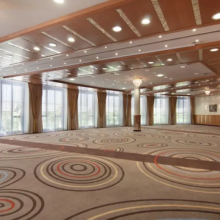 Ξενοδοχείο By Ihg 4*