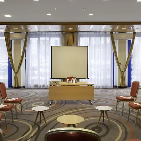 By Ihg 4*