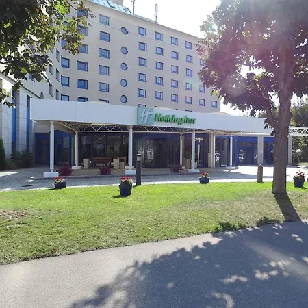 By Ihg 4*