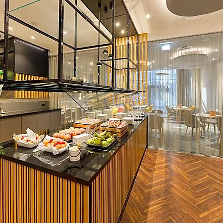By Ihg Отель