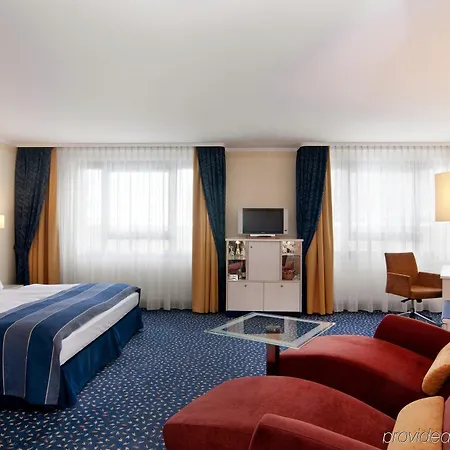 By Ihg 4*