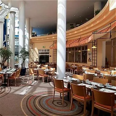 By Ihg